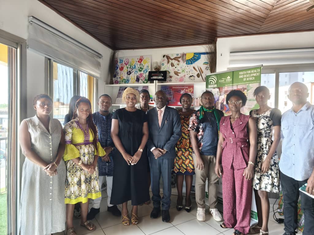 Photo de famille à la fin de la masterclass - Source YOHEDA